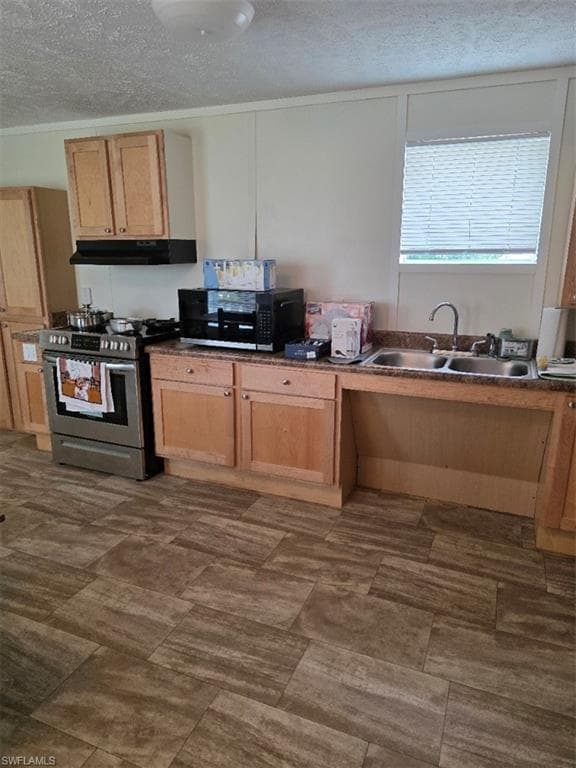 8385 Marx Dr, North Fort Myers, FL 33917-7