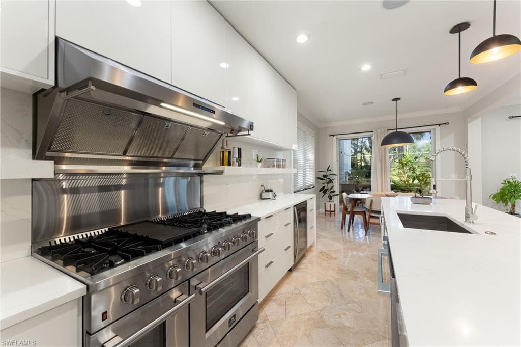 2384 Heritage Greens Dr, Naples, FL 34119-18