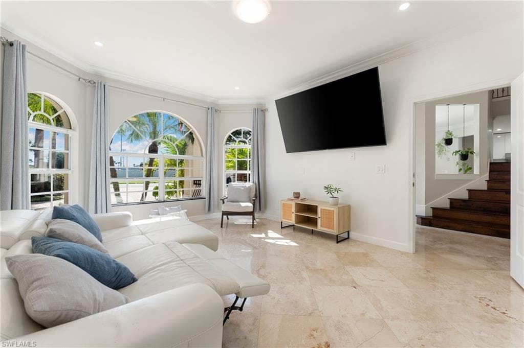 2384 Heritage Greens Dr, Naples, FL 34119-37