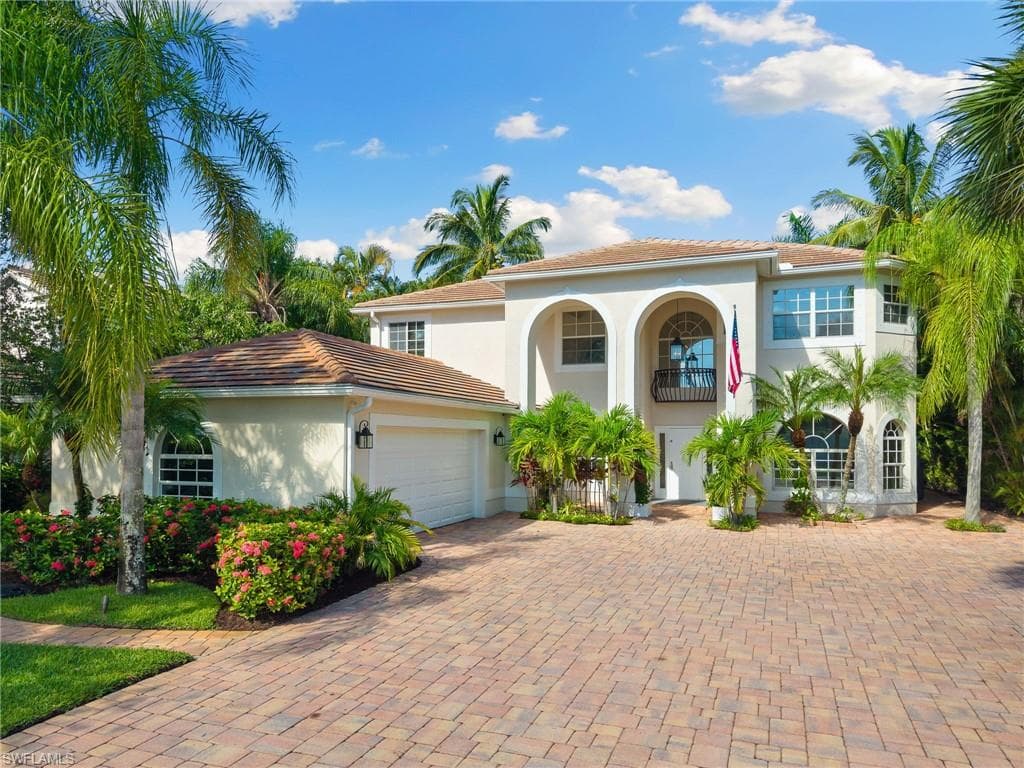 2384 Heritage Greens Dr, Naples, FL 34119-3