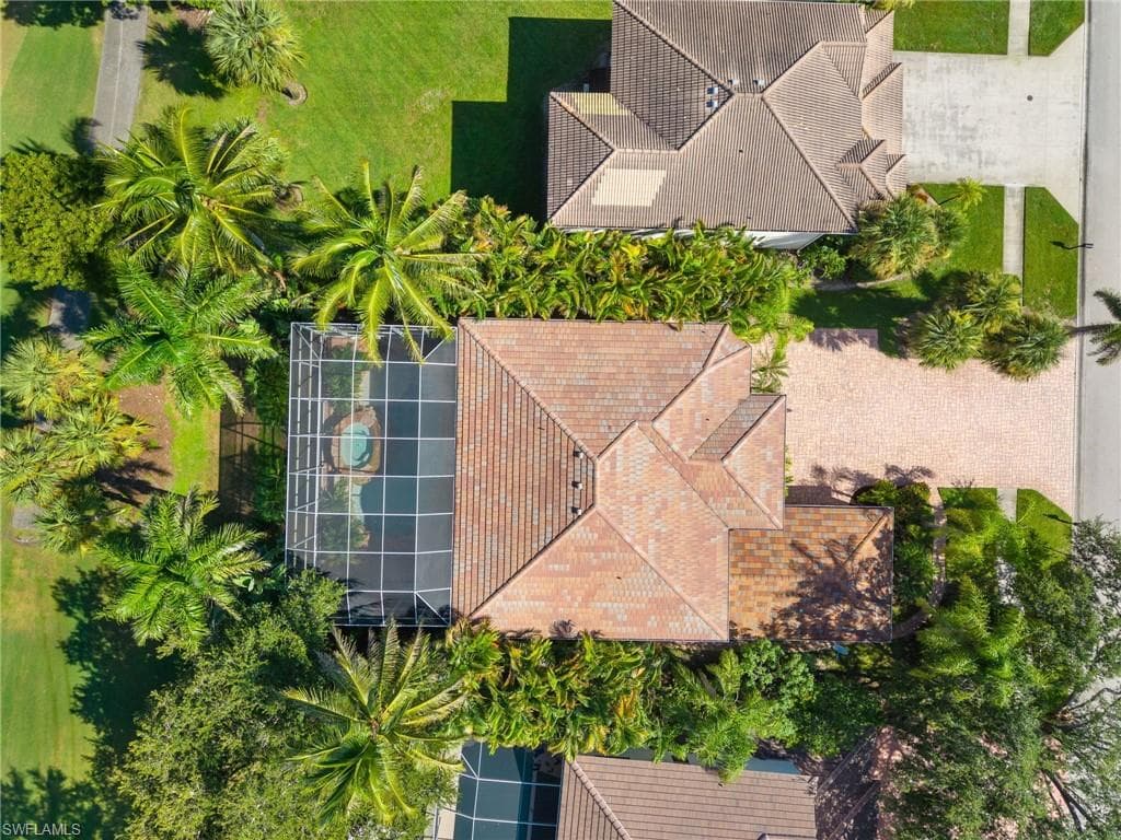 2384 Heritage Greens Dr, Naples, FL 34119-8