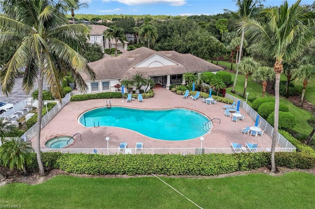 10341 Autumn Breeze Dr 201, Estero, FL 34135-35