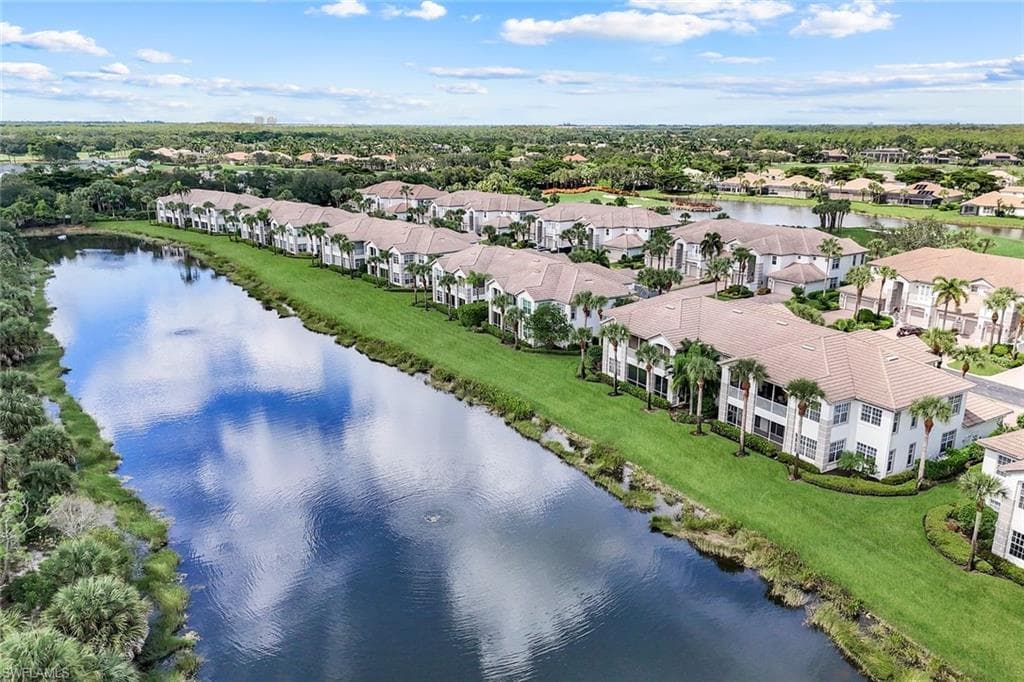 10341 Autumn Breeze Dr 201, Estero, FL 34135-38