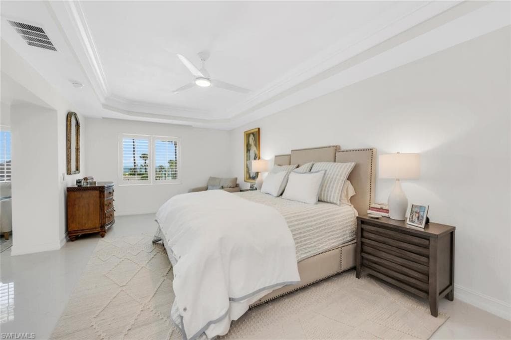 8665 Bay Colony Dr 202, Naples, FL 34108-12