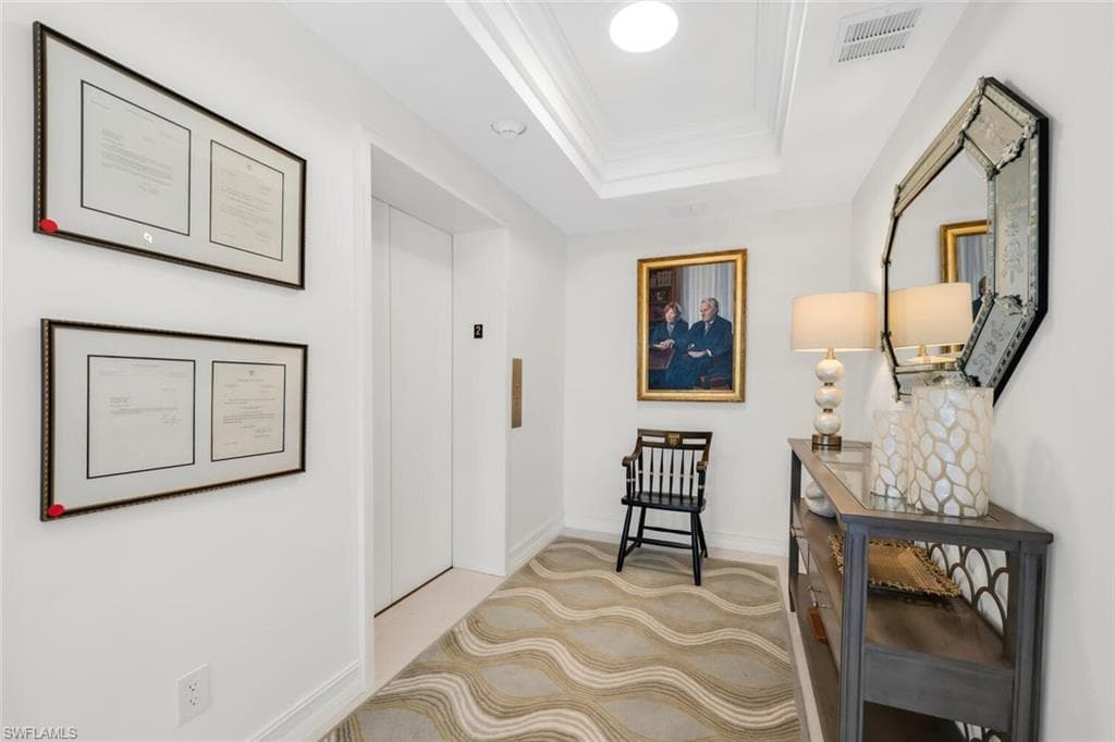 8665 Bay Colony Dr 202, Naples, FL 34108-17