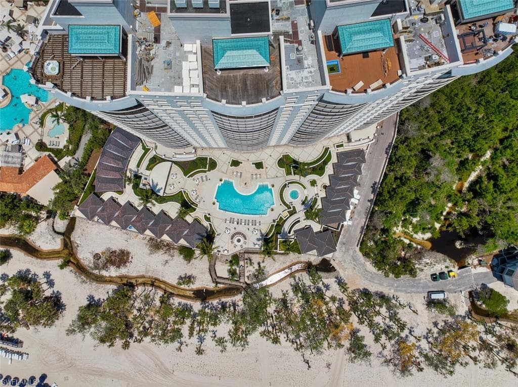 8665 Bay Colony Dr 202, Naples, FL 34108-25