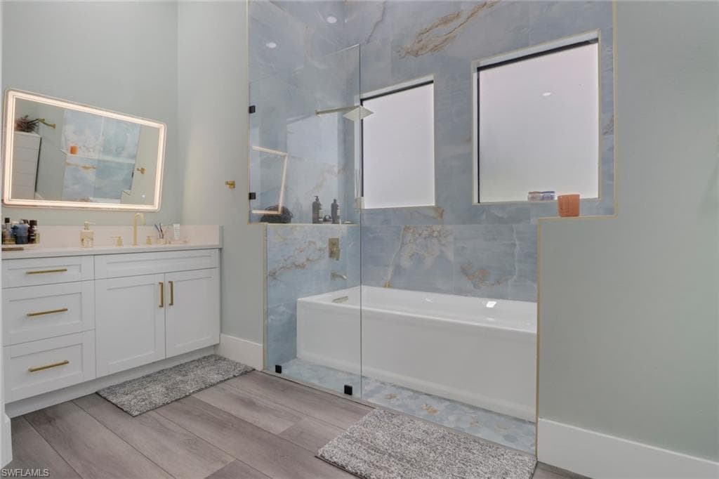 3737 14th Ave NE, Naples, FL 34120-23