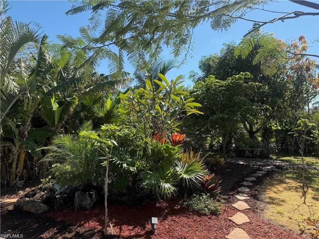 119 Flame Vine Dr, Naples, FL 34110-21