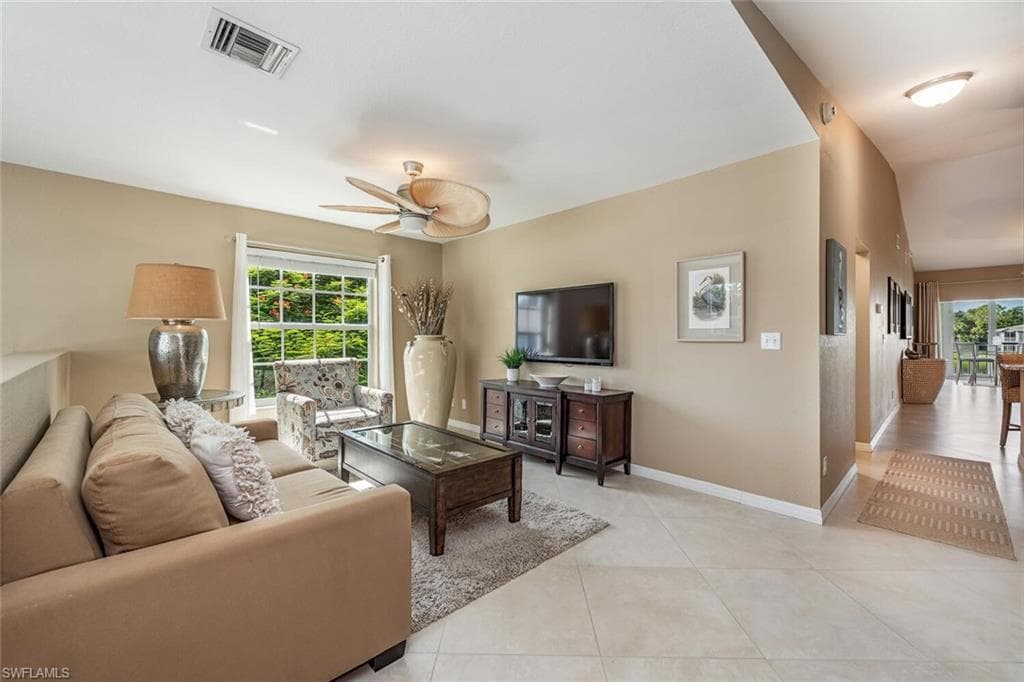 864 Tanbark Dr 201, Naples, FL 34108-11