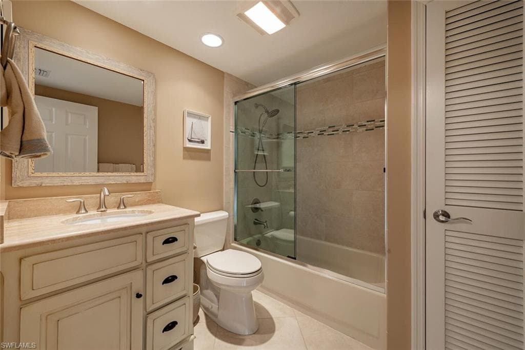 864 Tanbark Dr 201, Naples, FL 34108-16