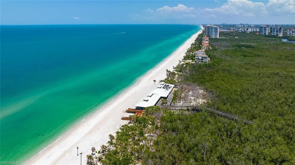 864 Tanbark Dr 201, Naples, FL 34108-23