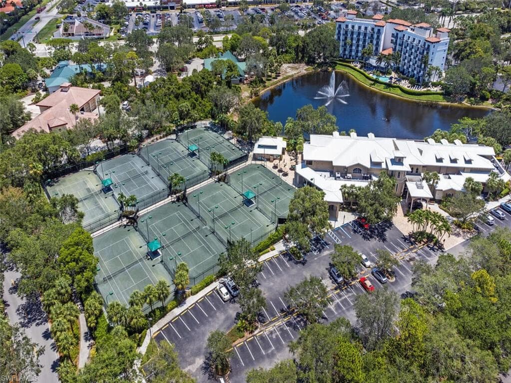 864 Tanbark Dr 201, Naples, FL 34108-32