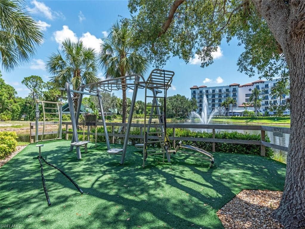 864 Tanbark Dr 201, Naples, FL 34108-34
