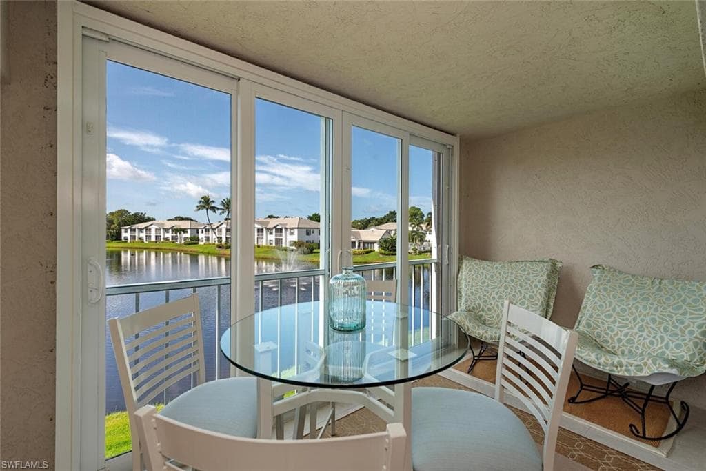 864 Tanbark Dr 201, Naples, FL 34108-4
