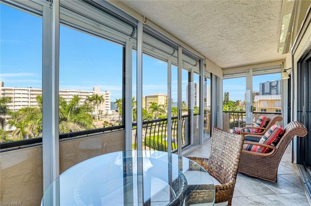 3430 Gulf Shore Blvd N 5j, Naples, FL 34103-19
