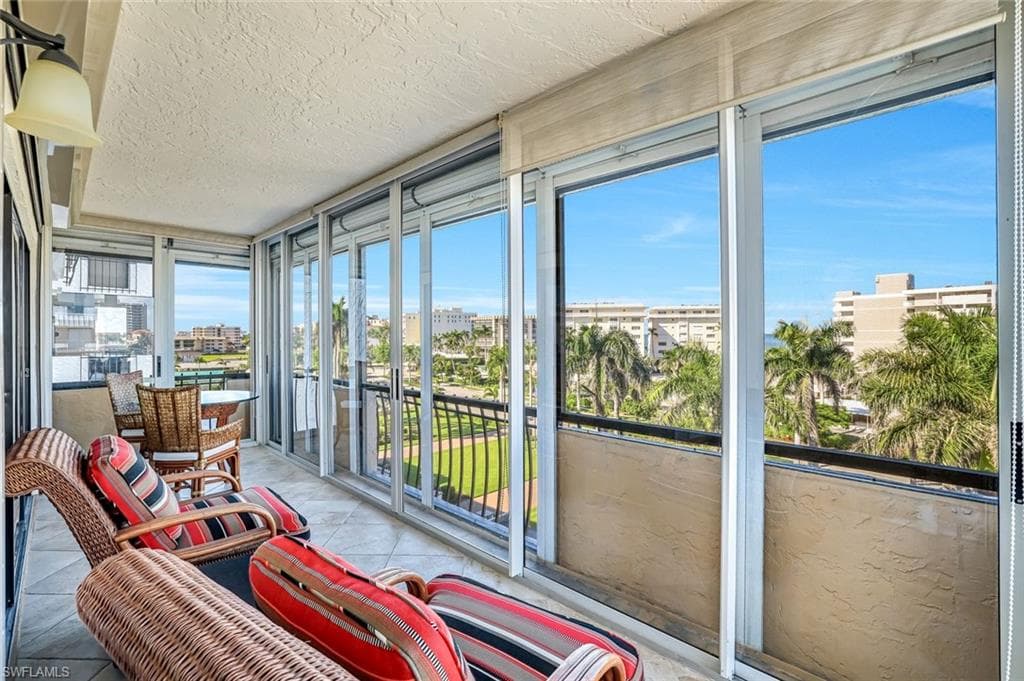 3430 Gulf Shore Blvd N 5j, Naples, FL 34103-20