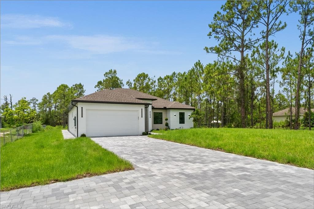 4234 27th Ave NE, Naples, FL 34120-5
