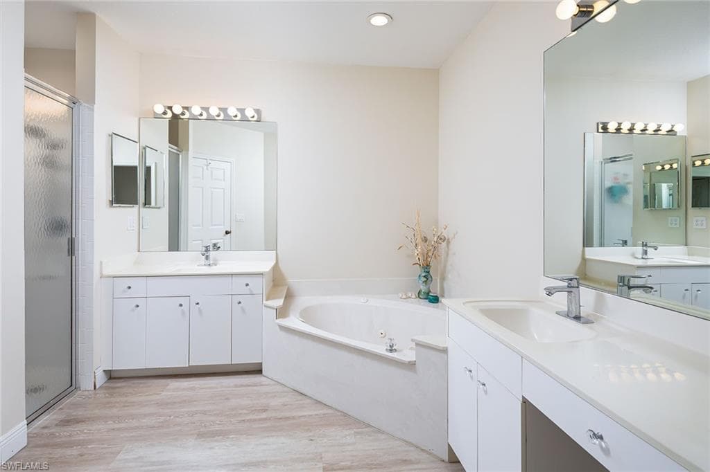 8470 Southbridge Dr 1, Estero, FL 33967-18