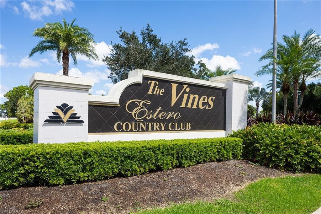 8470 Southbridge Dr 1, Estero, FL 33967-35