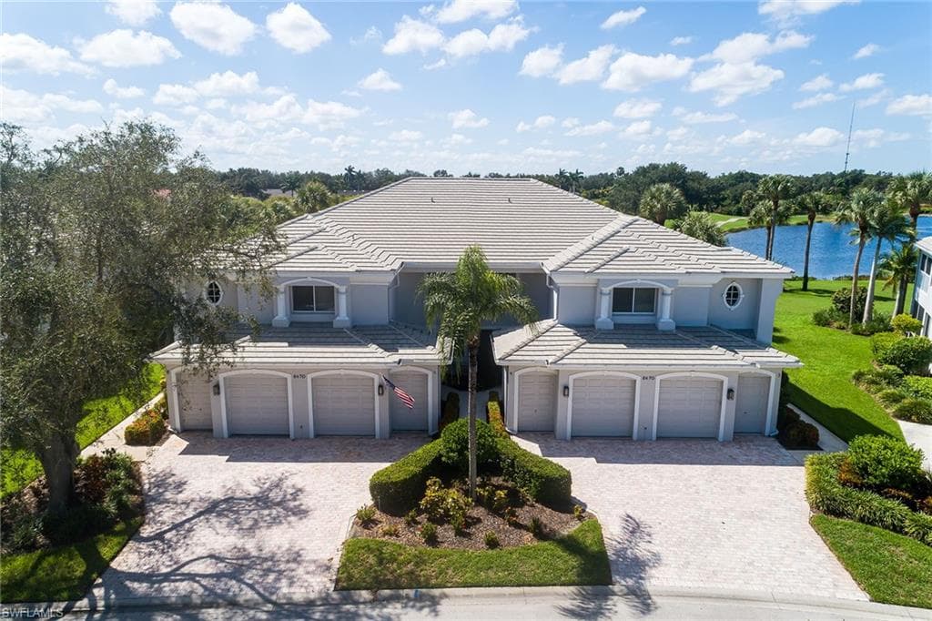 8470 Southbridge Dr 1, Estero, FL 33967-36