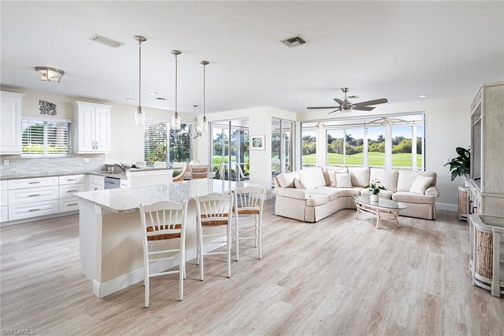8470 Southbridge Dr 1, Estero, FL 33967-4