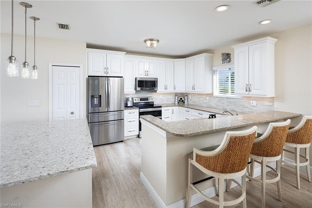 8470 Southbridge Dr 1, Estero, FL 33967-5