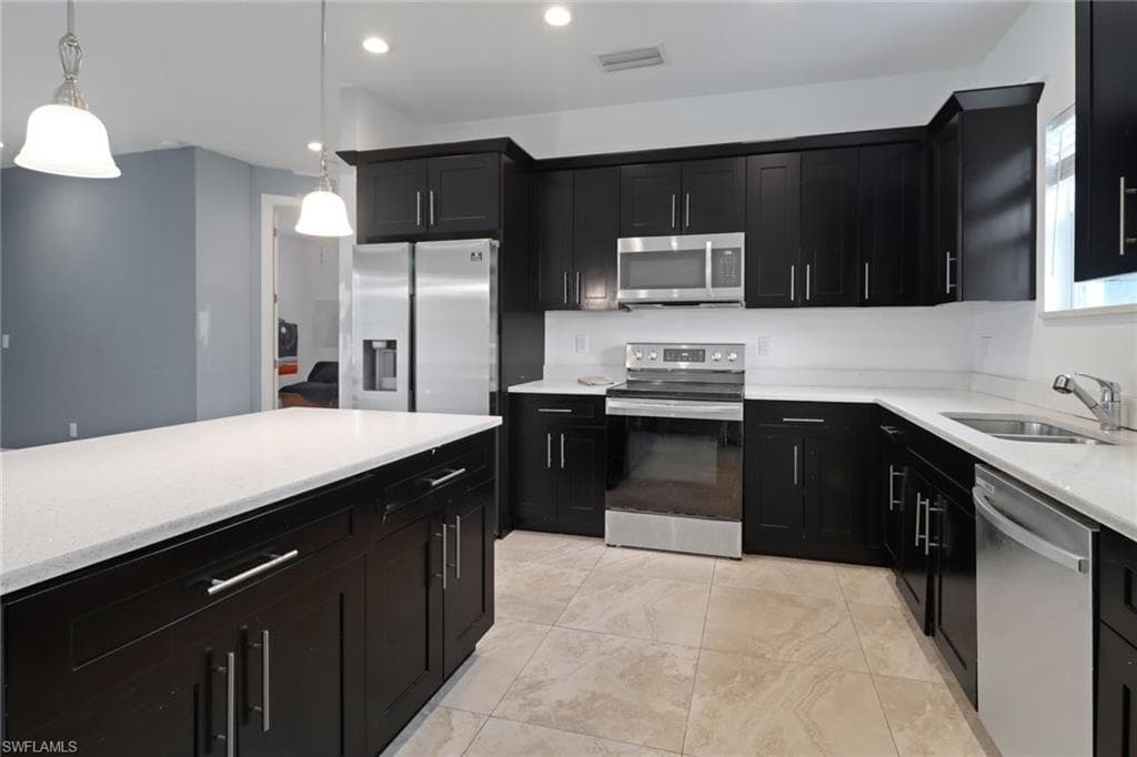 4240 62nd Ave NE, Naples, FL 34120-9