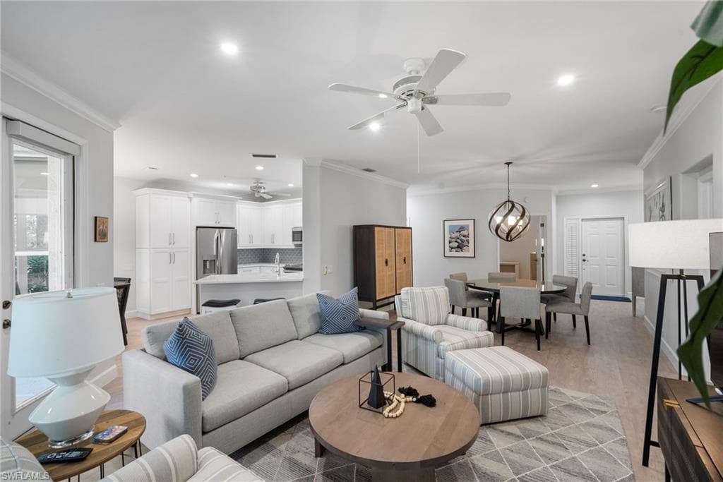 8275 Danbury Blvd 104, Naples, FL 34120-8