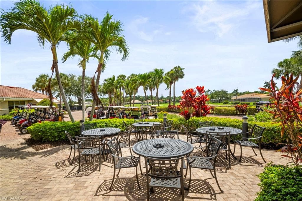 8275 Danbury Blvd 104, Naples, FL 34120-33