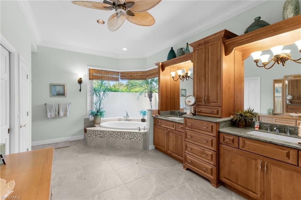 1370 Quintara Ct, Marco Island, FL 34145-26