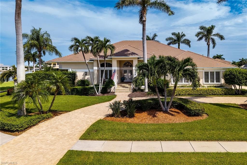 1370 Quintara Ct, Marco Island, FL 34145-8