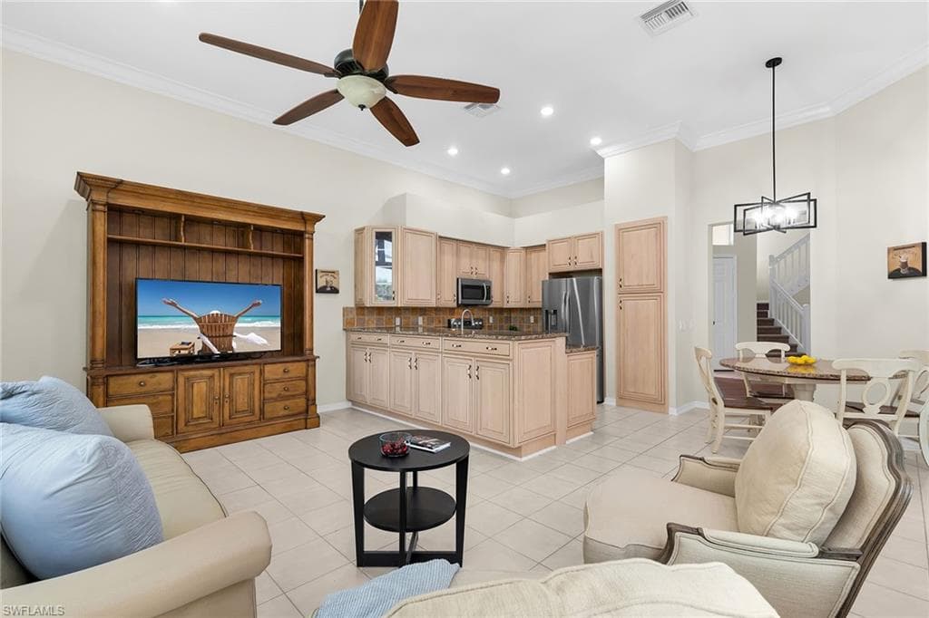 8574 Pepper Tree Way, Naples, FL 34114-9