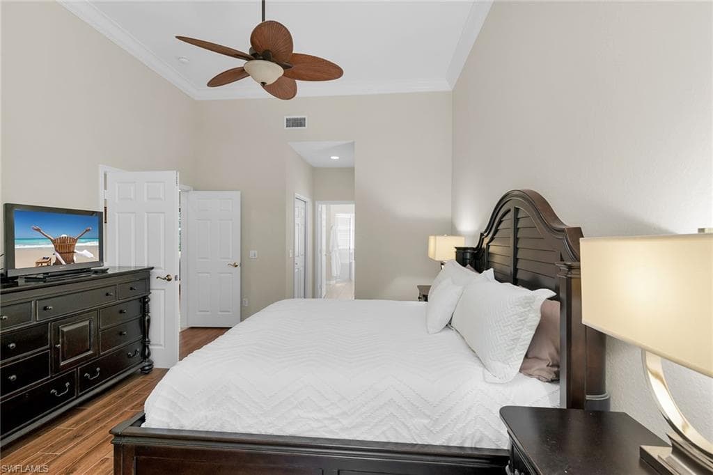 8574 Pepper Tree Way, Naples, FL 34114-15