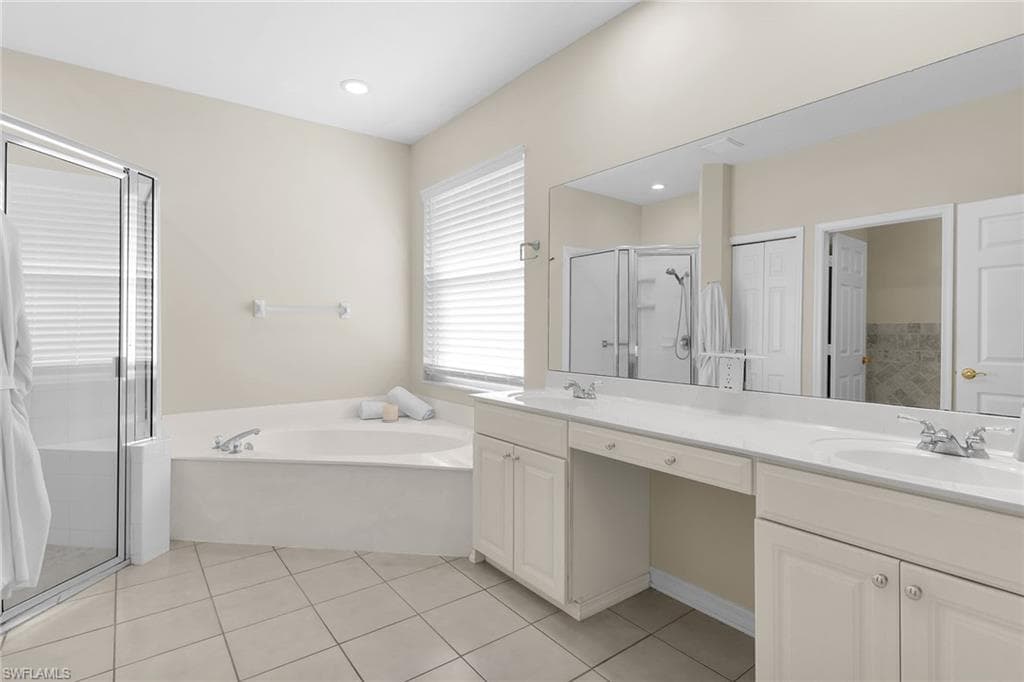 8574 Pepper Tree Way, Naples, FL 34114-16