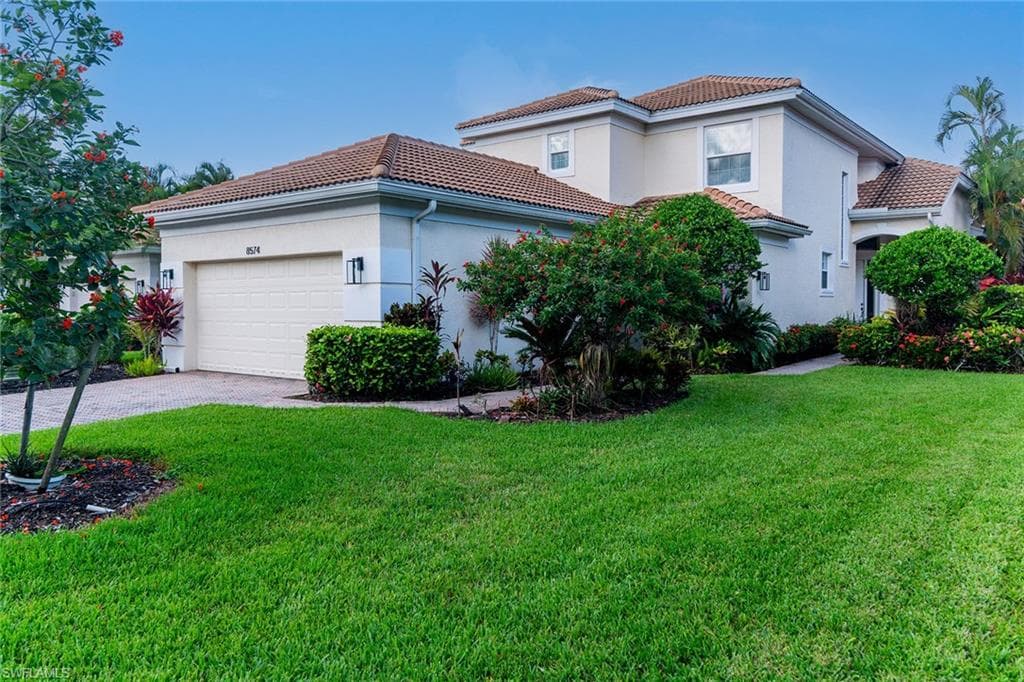 8574 Pepper Tree Way, Naples, FL 34114-1