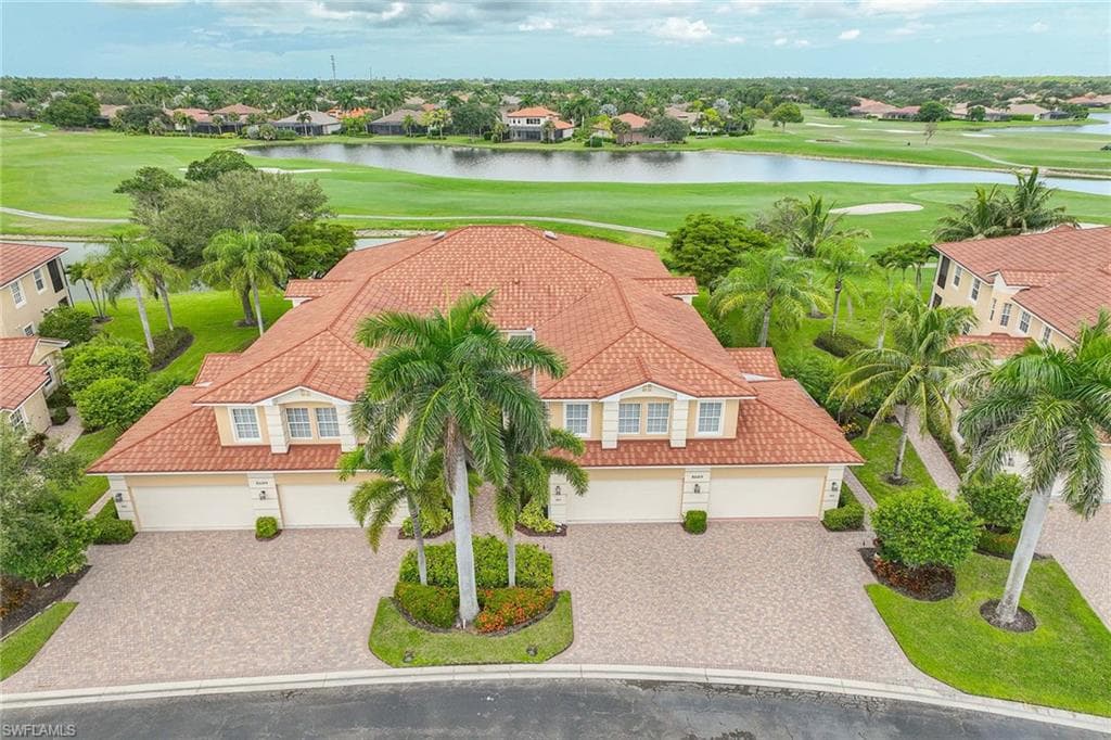 8609 Champions Pt 201, Naples, FL 34113-1