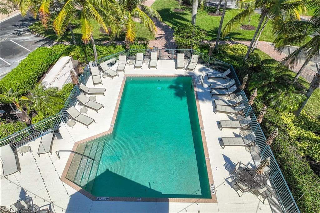 8609 Champions Pt 201, Naples, FL 34113-39