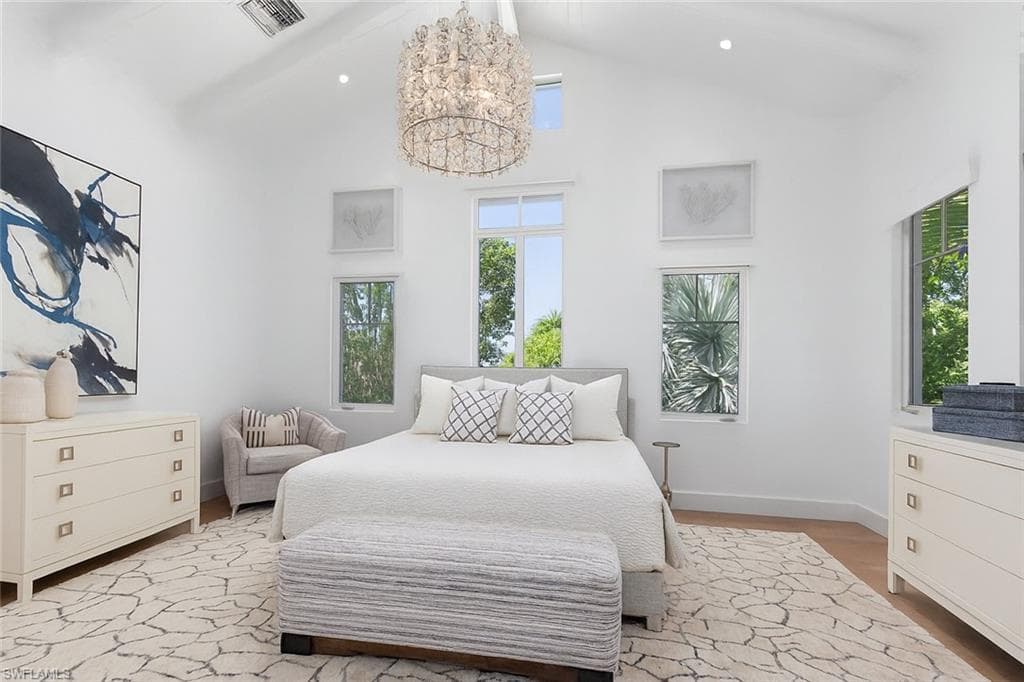 1021 6th St S, Naples, FL 34102-23