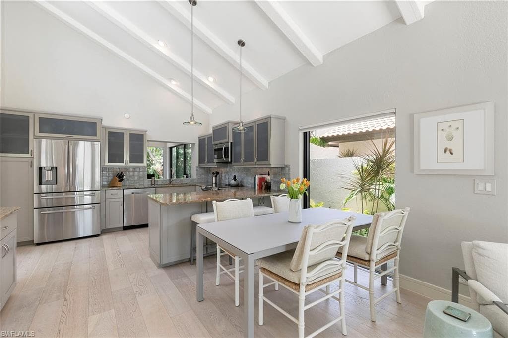 580 Tierra Mar Ln 21, Naples, FL 34108-16