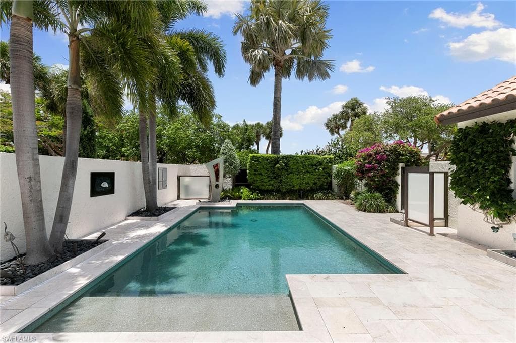 580 Tierra Mar Ln 21, Naples, FL 34108-2