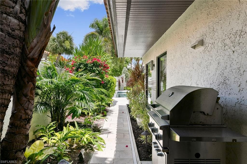 580 Tierra Mar Ln 21, Naples, FL 34108-37