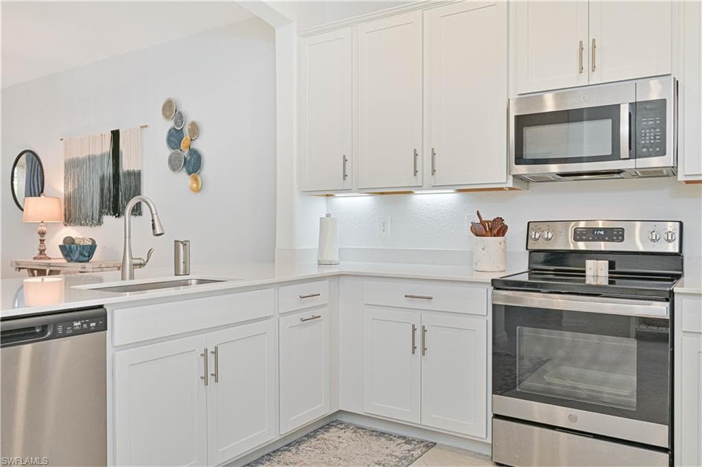 2200 Dragonfruit Way, Naples, FL 34120-18