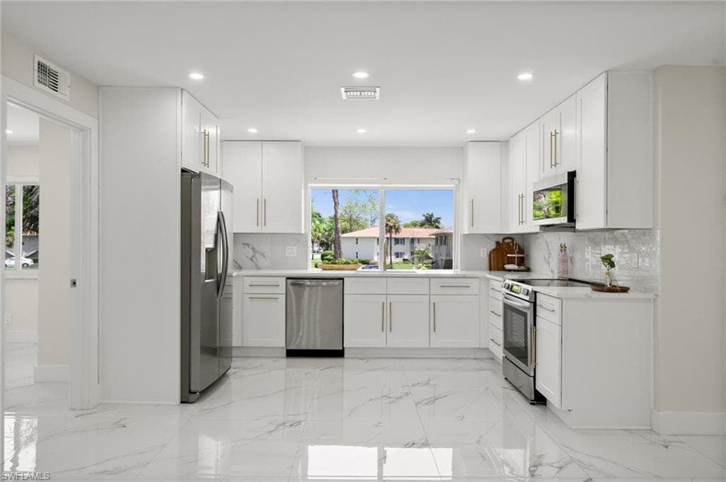 292 Winners Cir 2776, Naples, FL 34112-11