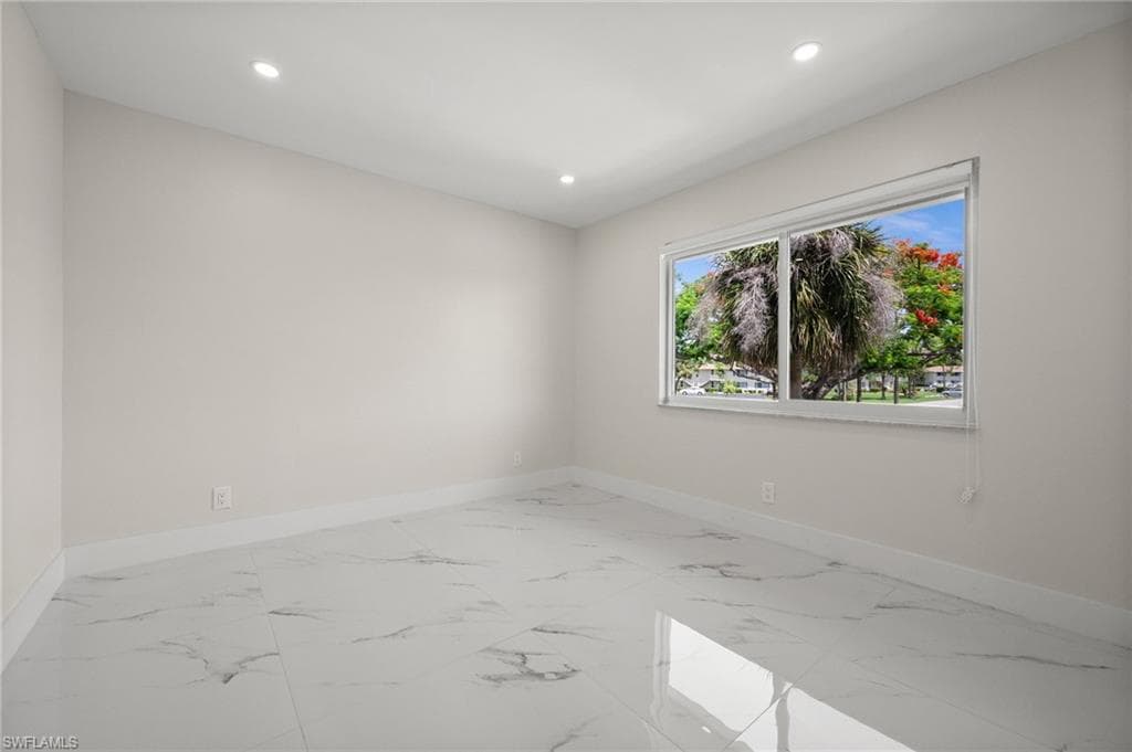 292 Winners Cir 2776, Naples, FL 34112-16