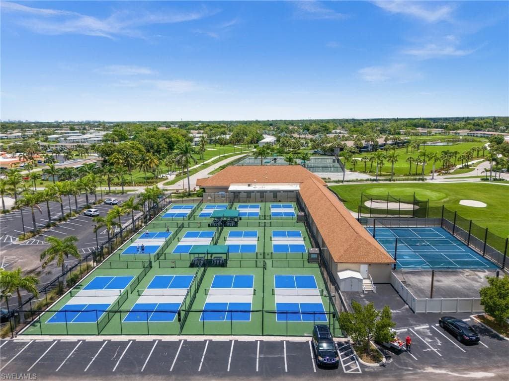 292 Winners Cir 2776, Naples, FL 34112-28