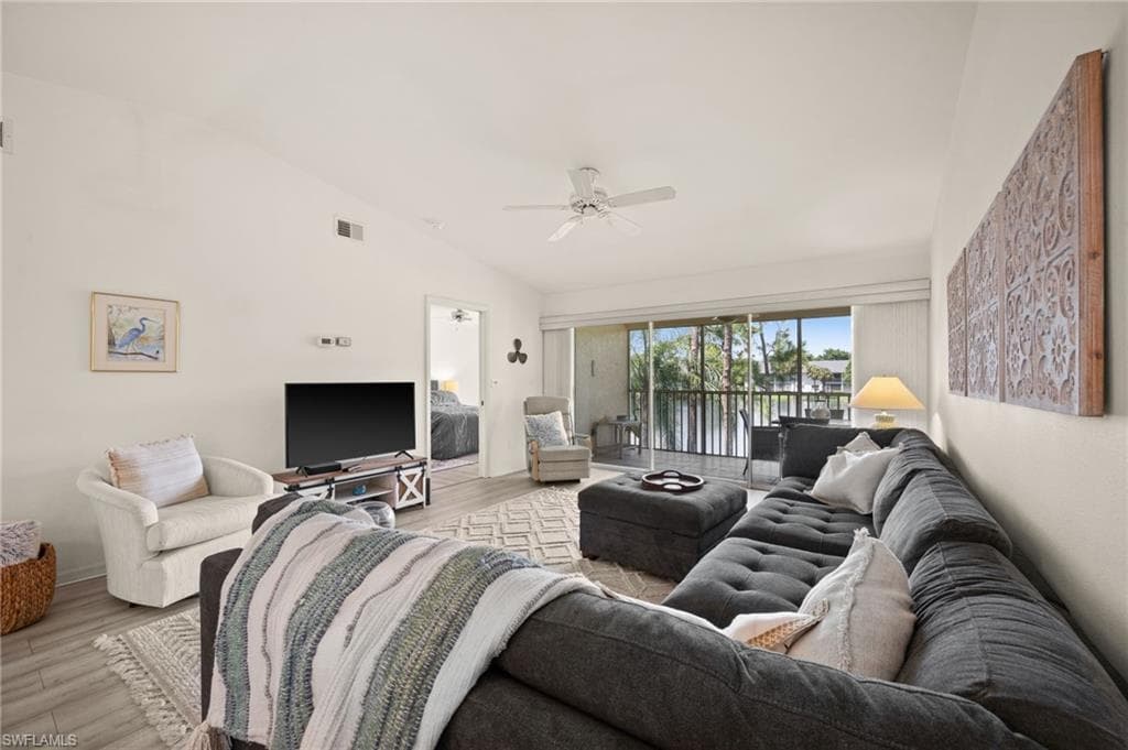 1140 Sarah Jean Cir C206, Naples, FL 34110-18
