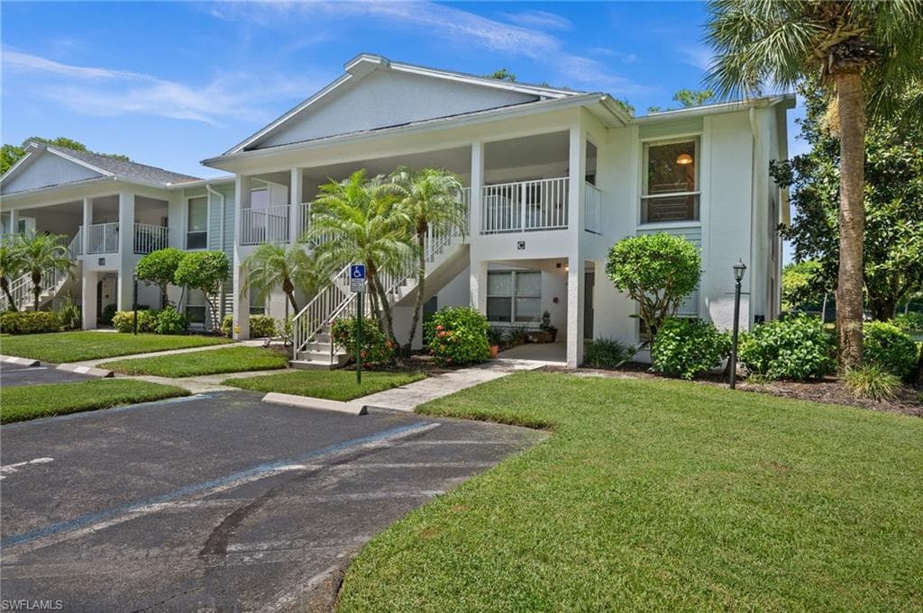 1140 Sarah Jean Cir C206, Naples, FL 34110-4