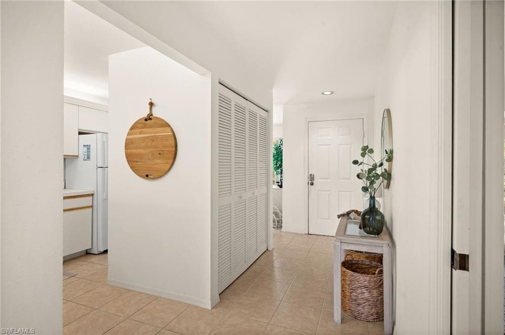 1140 Sarah Jean Cir C206, Naples, FL 34110-6