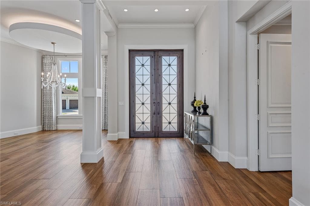 482 Clifton Ct, Marco Island, FL 34145-9