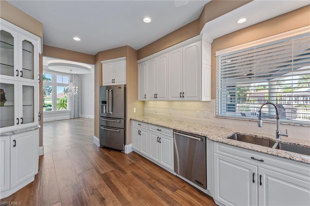 482 Clifton Ct, Marco Island, FL 34145-16